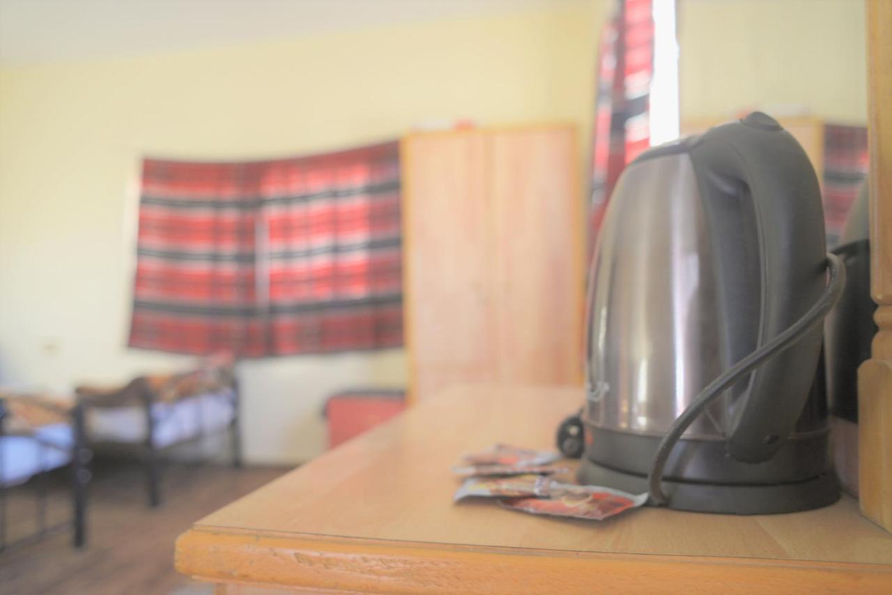Happy Bedouin House Petra Bed & Breakfast Al Hayy Екстериор снимка
