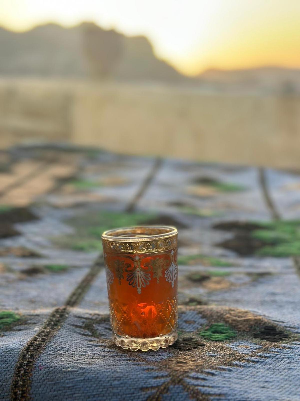 Happy Bedouin House Petra Bed & Breakfast Al Hayy Екстериор снимка
